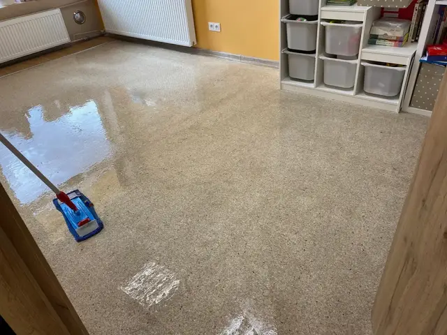 Podłoga podczas przygotowania do zabezpieczenia